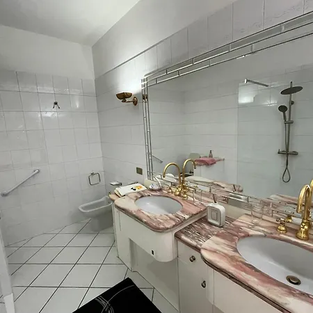 Giulia Tatil Evi Strona